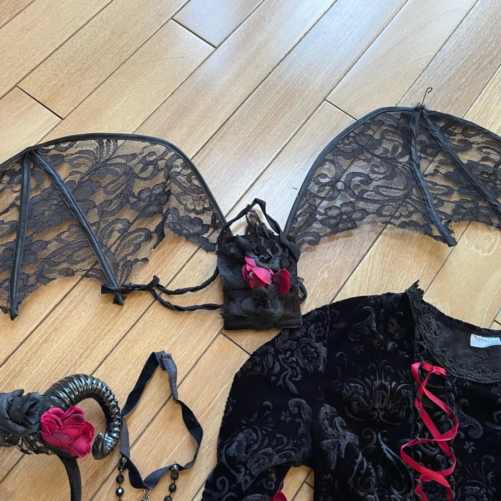 Gothic Devil Kids Costume Size Large